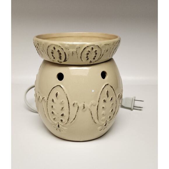 Scentsy Warmer Full Size Retired Sonata - Picture 2 of 9